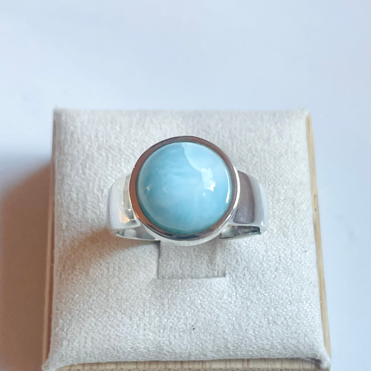 Larimar Medium Round Ring - US 7