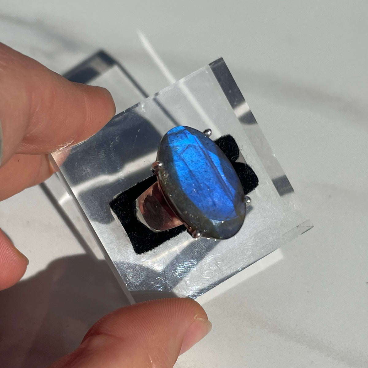 Labradorite Medium Oval Four-Prong-Set Ring - US 8