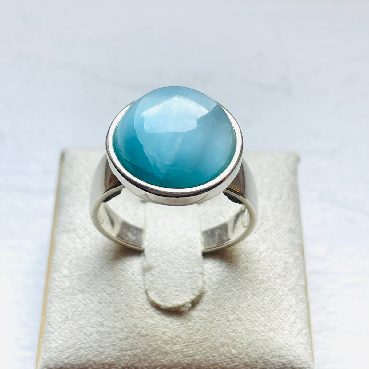 Larimar Medium Round Ring - US 9