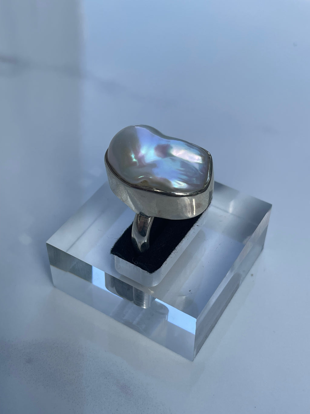 Mother of Pearl Ring - US 7